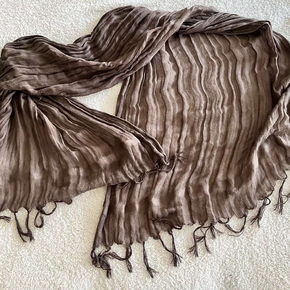 Love Quotes Knotted Scarf Brown